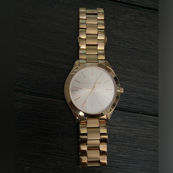 Rose gold Michael Kors watch - Picture 7 of 9